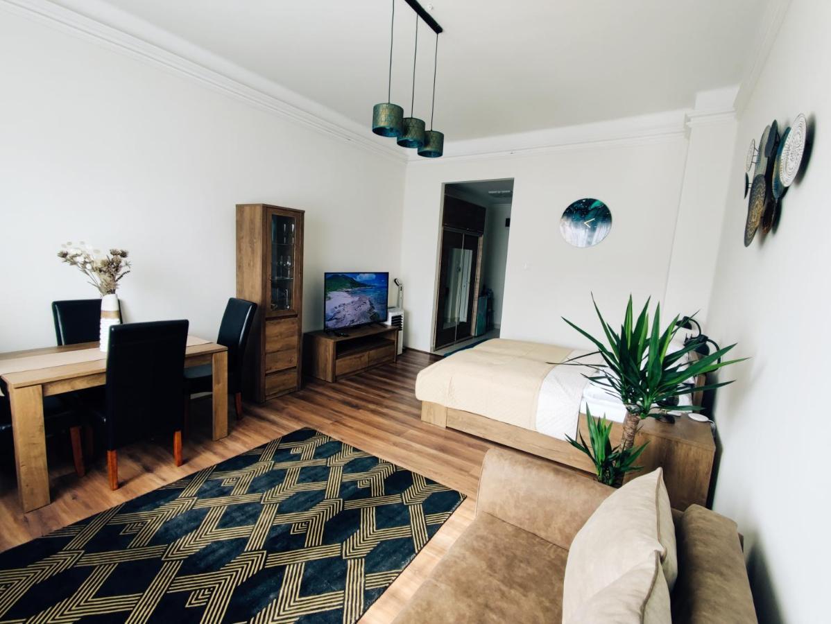 Central Palace Apartman Debrecen Luaran gambar